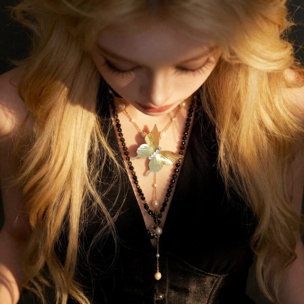 Manhattan Golden Hour Titanium Necklace - Image 4