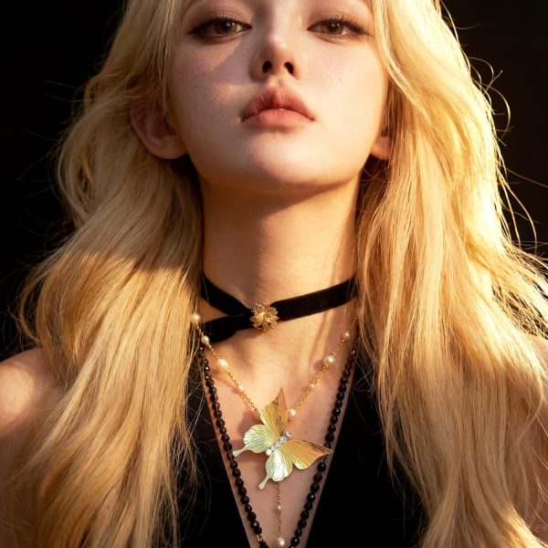 Manhattan Golden Hour Titanium Necklace - Image 3